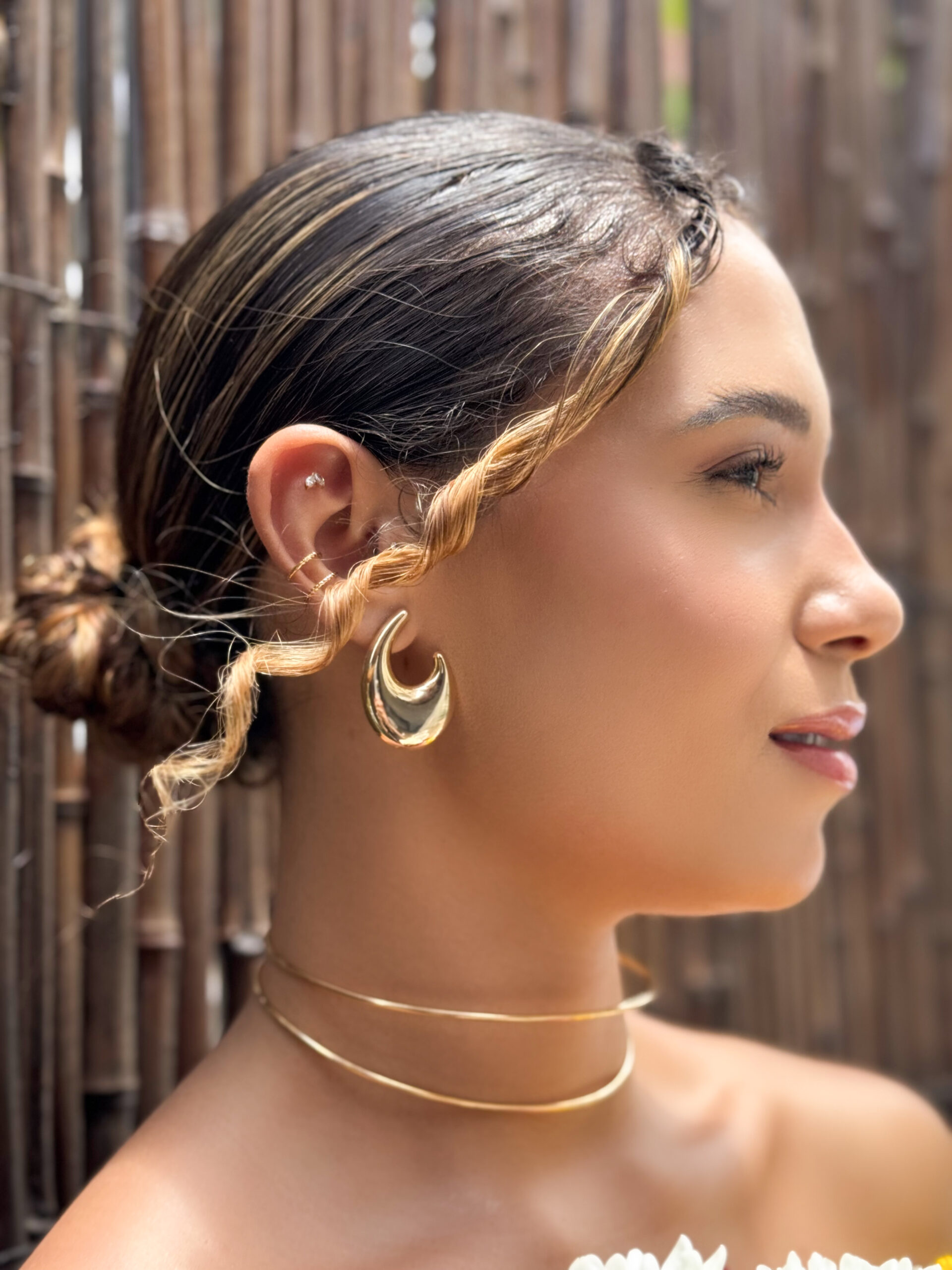 Brinco Dourado Lua Elegante