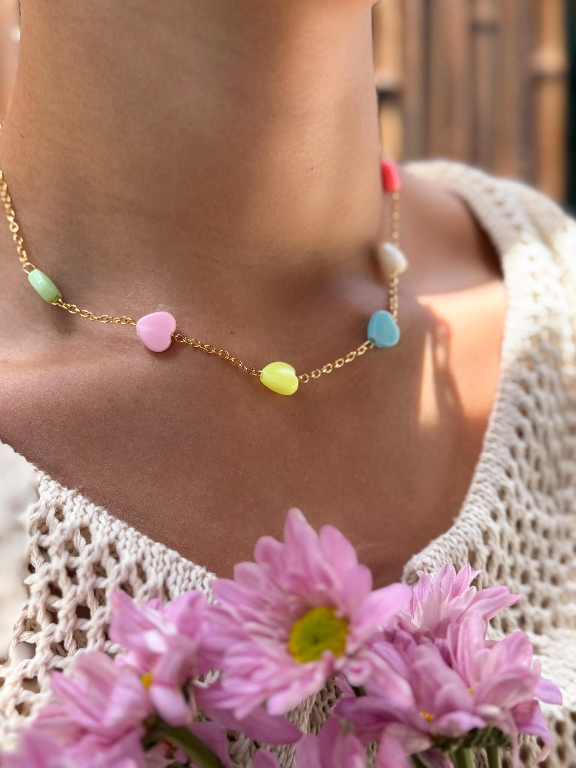 Choker corações coloridos