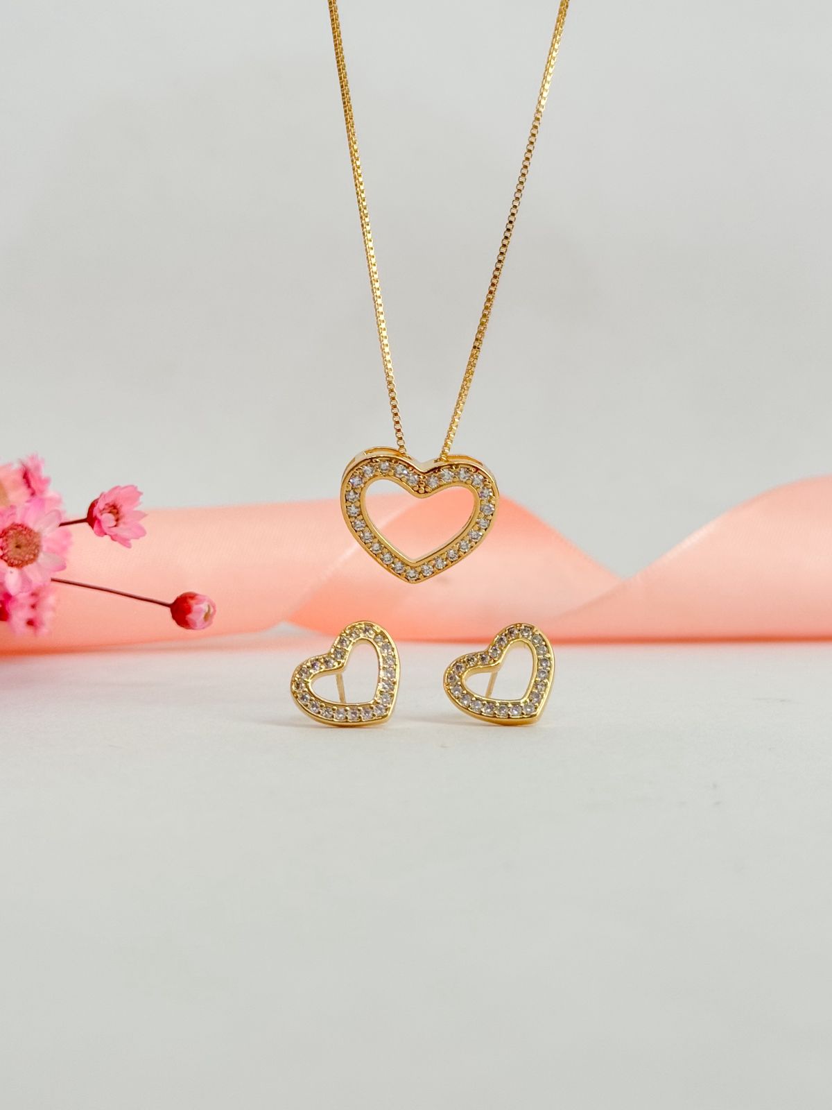 Conjunto Coração Vazado Luxo