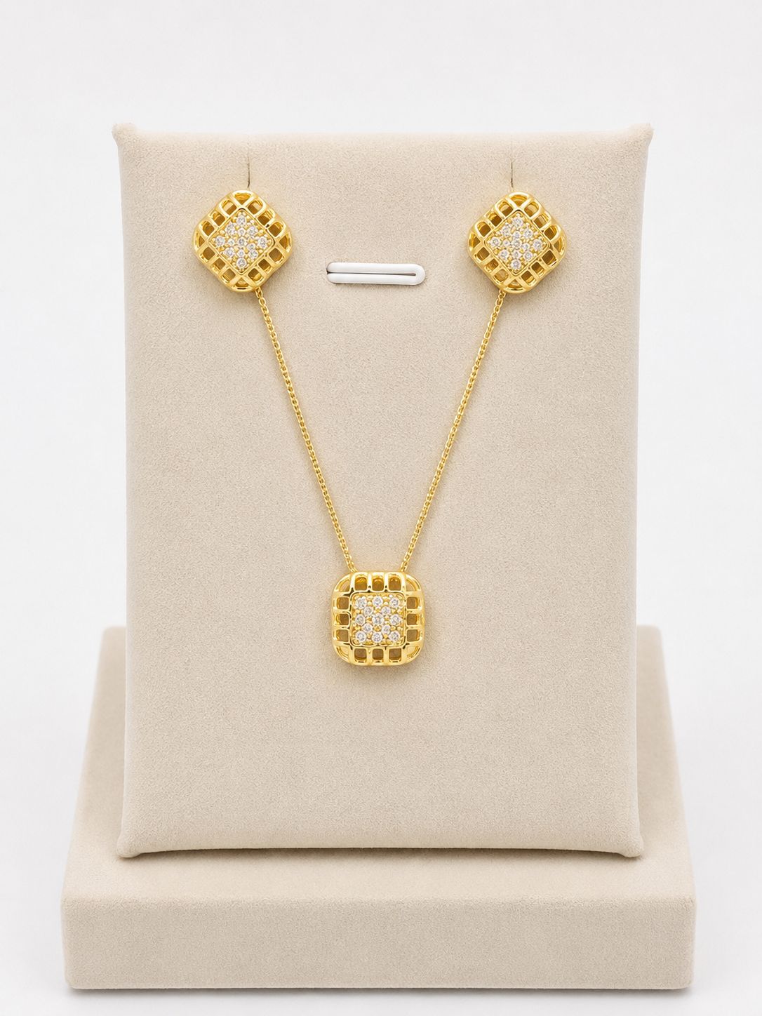 Conjunto quadrado com pontos de zircônia