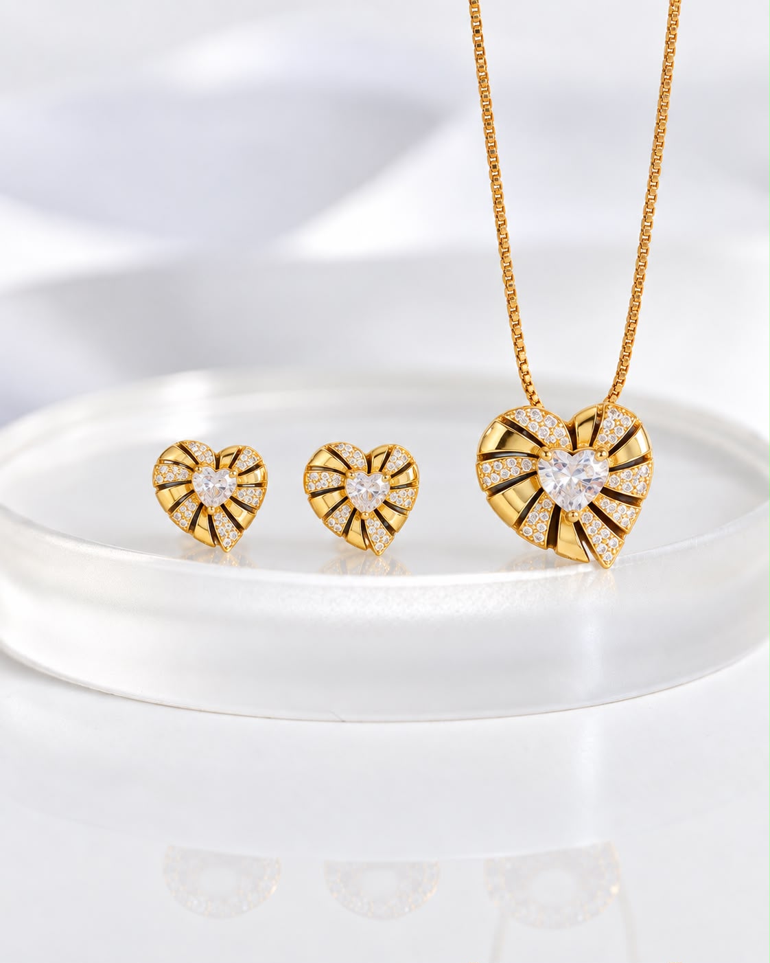 Conjunto coração com pedras de zircônia ✨
