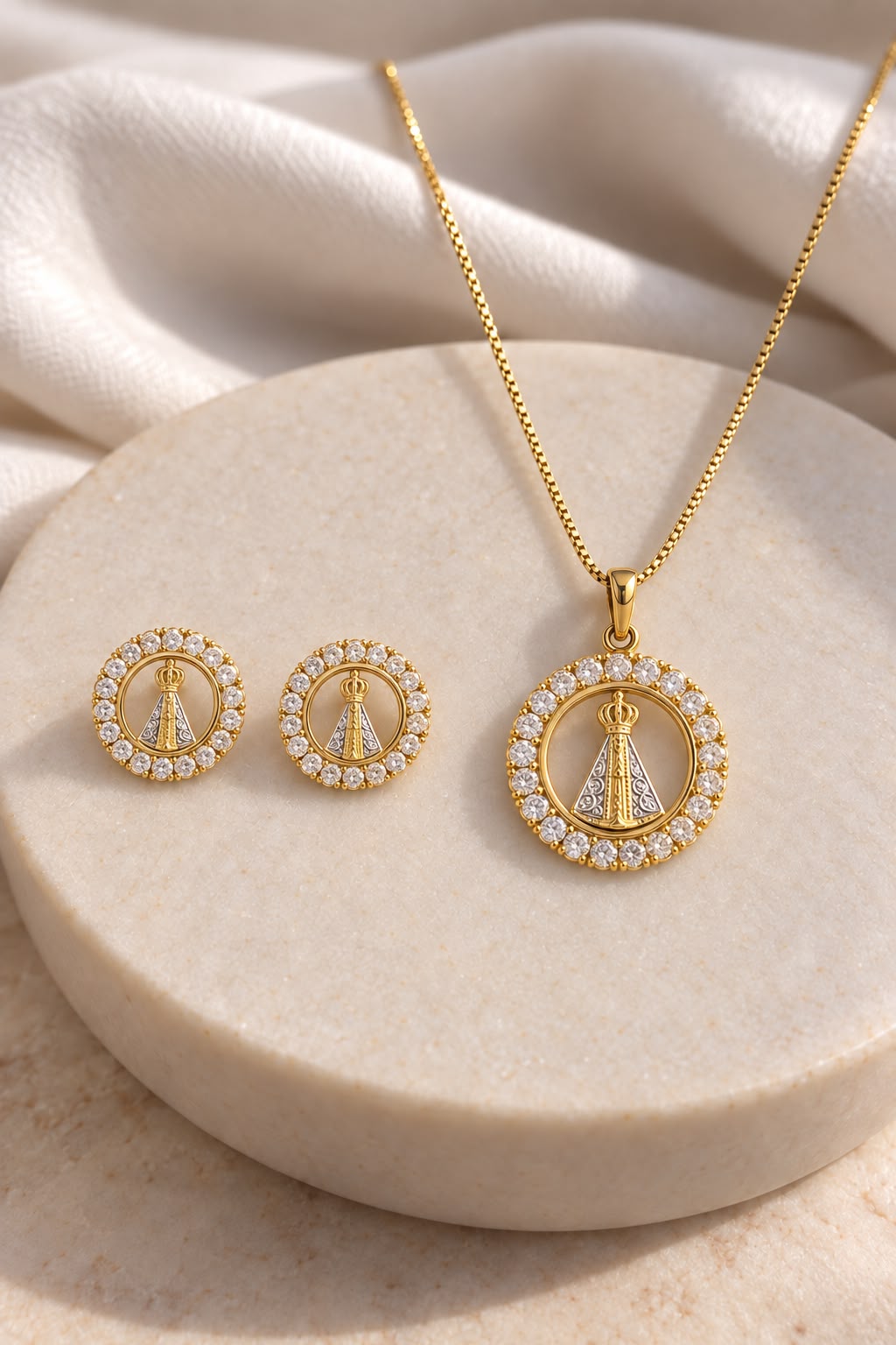 Conjunto Nossa Sra. Aparecida na mandala cravejada